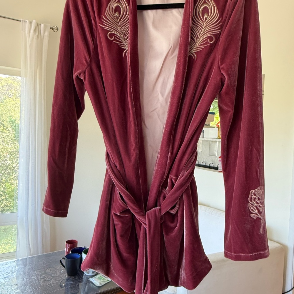 Luxurious Velvet Robe with Embroidery - Deep Red